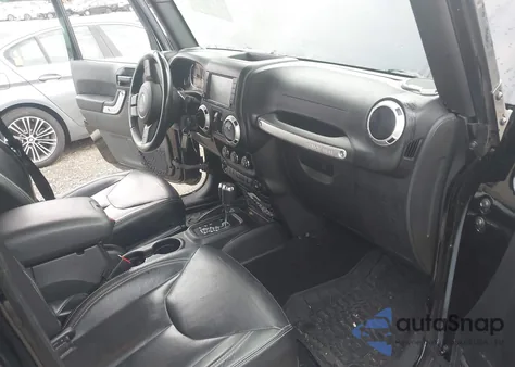 2017 Jeep Wrangler Unlimited Sahara из США, поврежденный, VIN 1C4HJWEG8HL512673